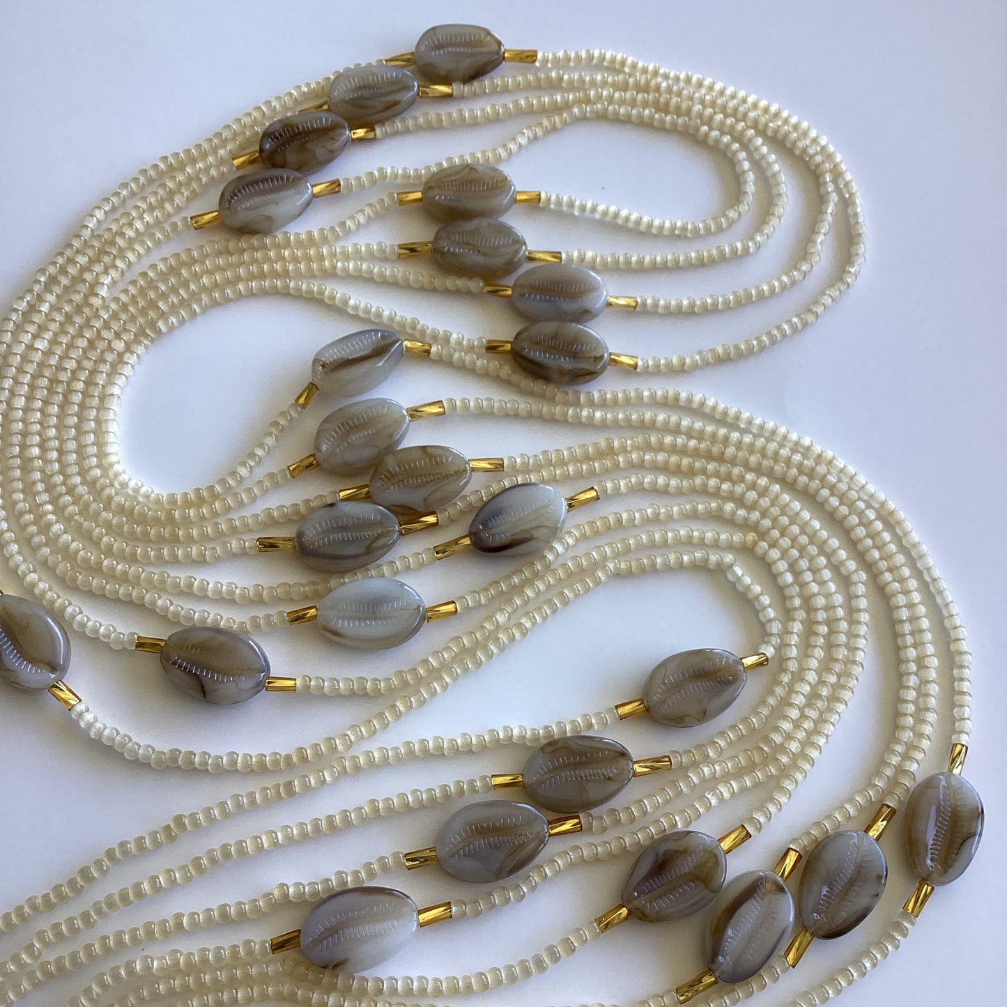 PRETTY CREAMY (tie on waist beads)