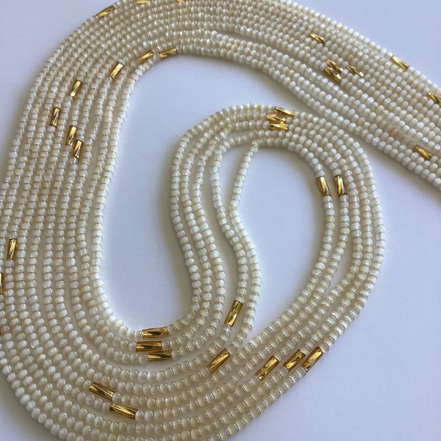 CREAMY ICE (tie on waist beads)