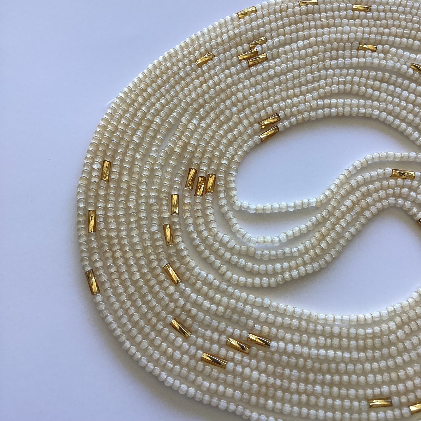 CREAMY ICE (tie on waist beads)