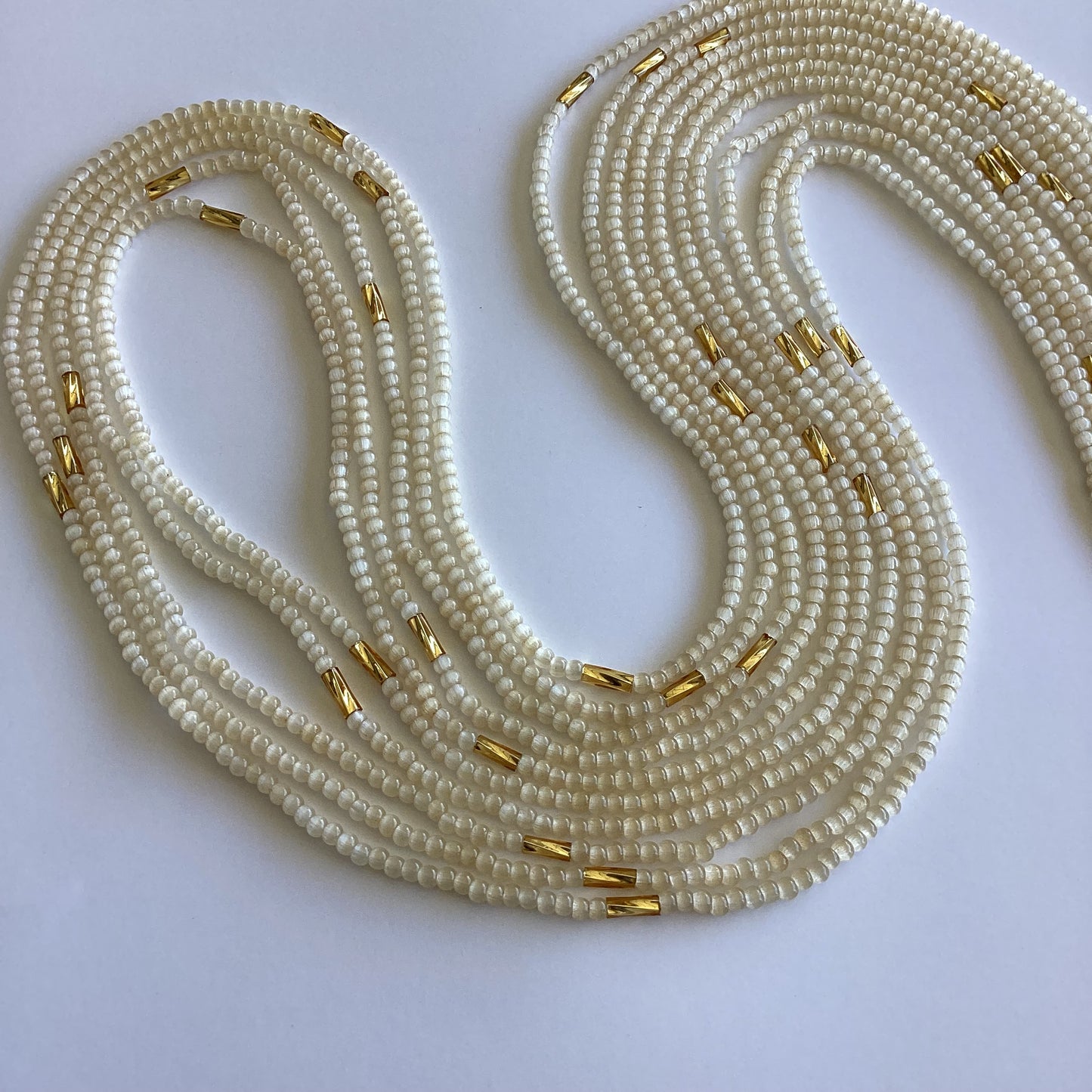 CREAMY ICE (tie on waist beads)